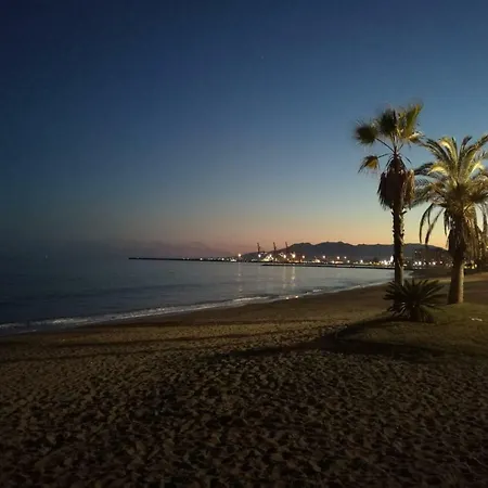 Beach And Center Backpackers Hostel Malaga