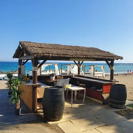 Beach And Center Backpackers 马拉加
